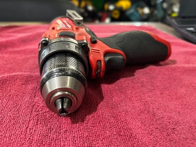 MILWAUKEE 12V FUEL 1/2&Prime; HAMMER DRILL/DRIVER MODEL: 2504-20 GOOD CONDITION