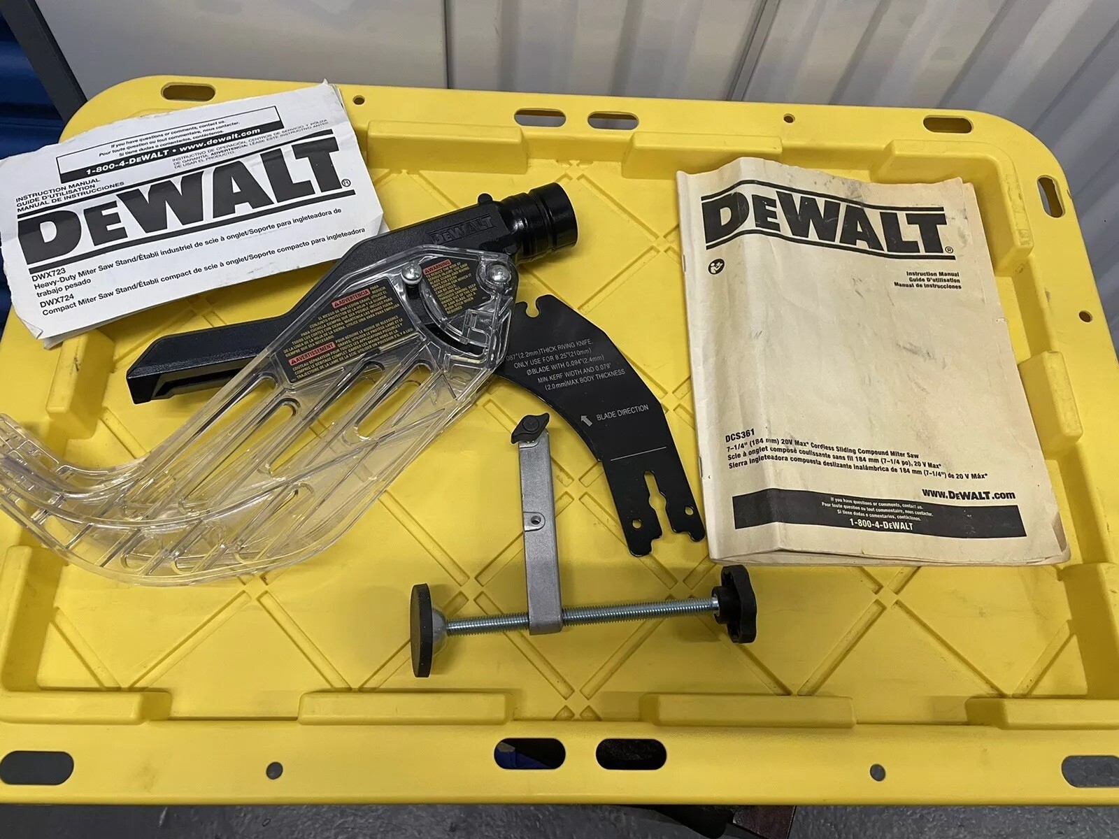 DeWalt Riving Knife & Blade Guard Asmbly 0.087&Prime; (2.2mm) & N300081 Clamp Assembly