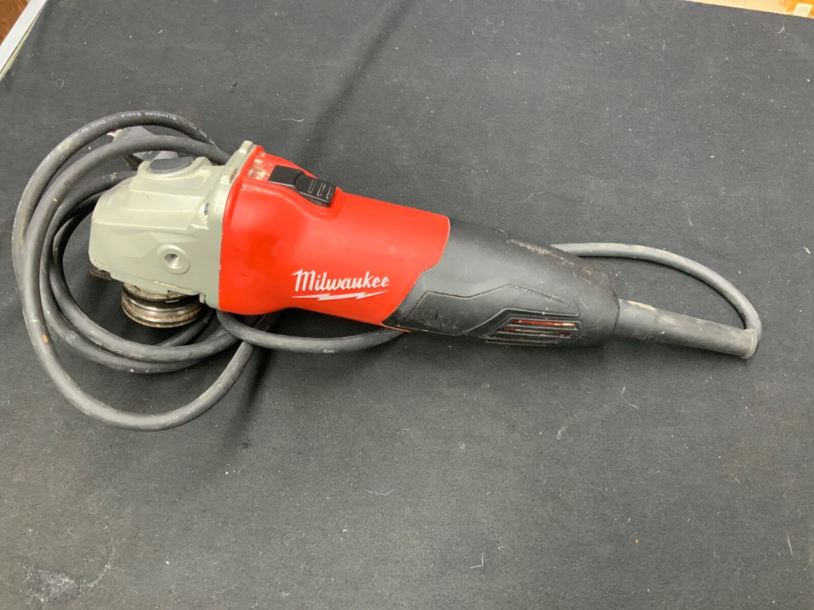 Milwaukee 6130-33 4-1/2&Prime; 7 Amp Small Angle Grinder