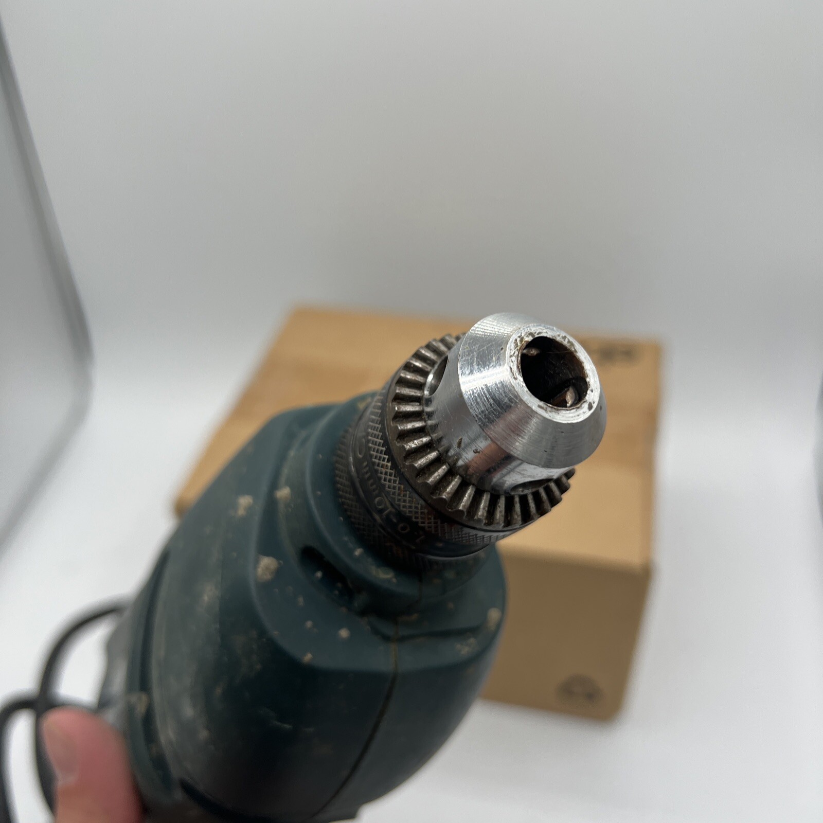 Black and Decker Corded Drill 4.0A 0-1350 RPM DR200 10MM Type 1
