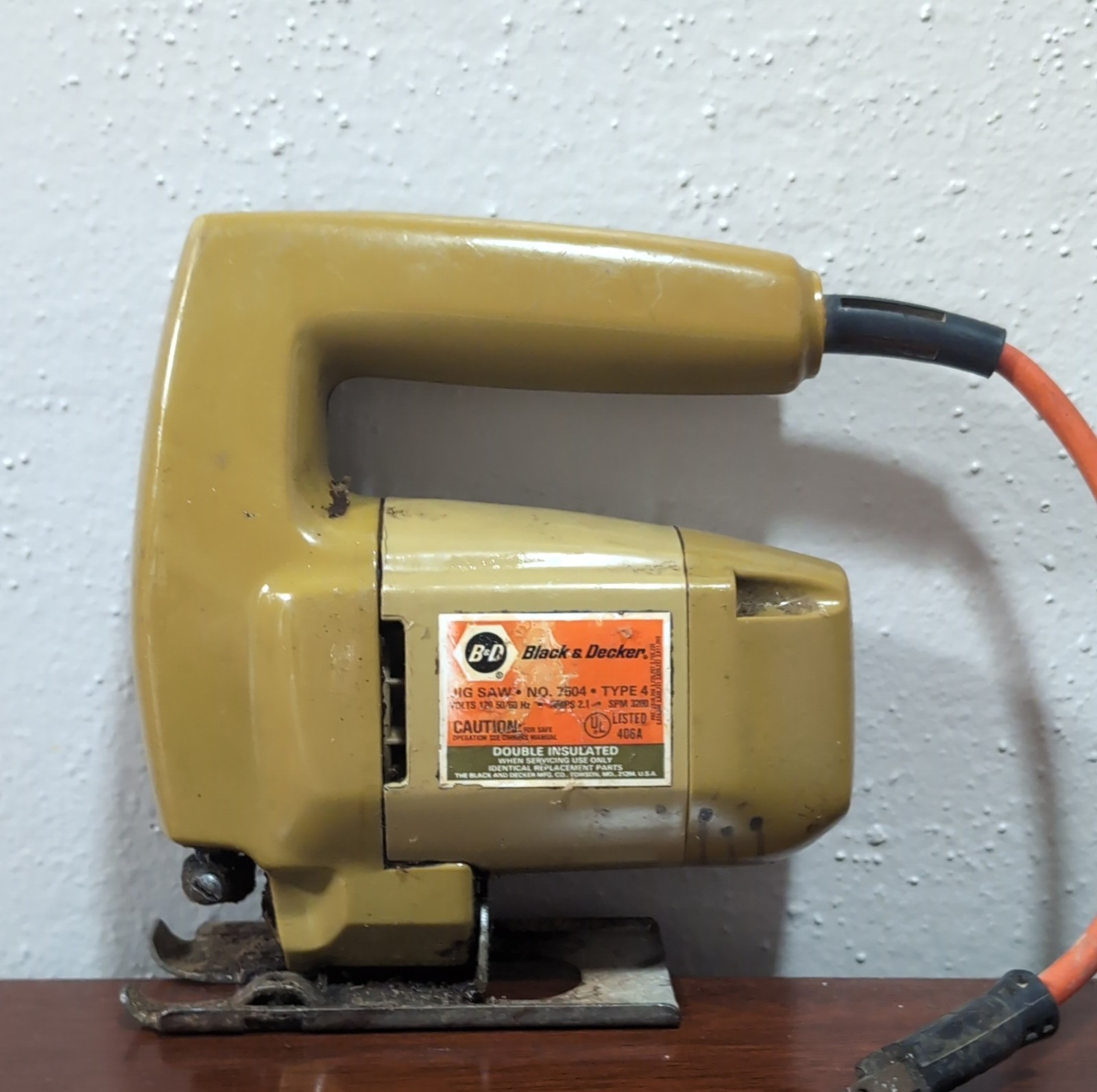 Black & Decker 7504 Type 4 Jigsaw Corded Electric 120V Beige Used