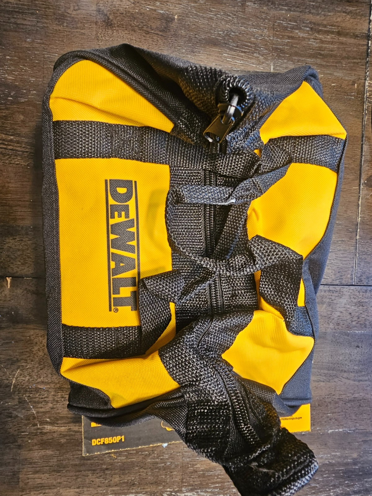 Opened Box DEWALT DCF850P1 MAX 1/4&Prime; Brushless Impact Driver Kit Battery Charger