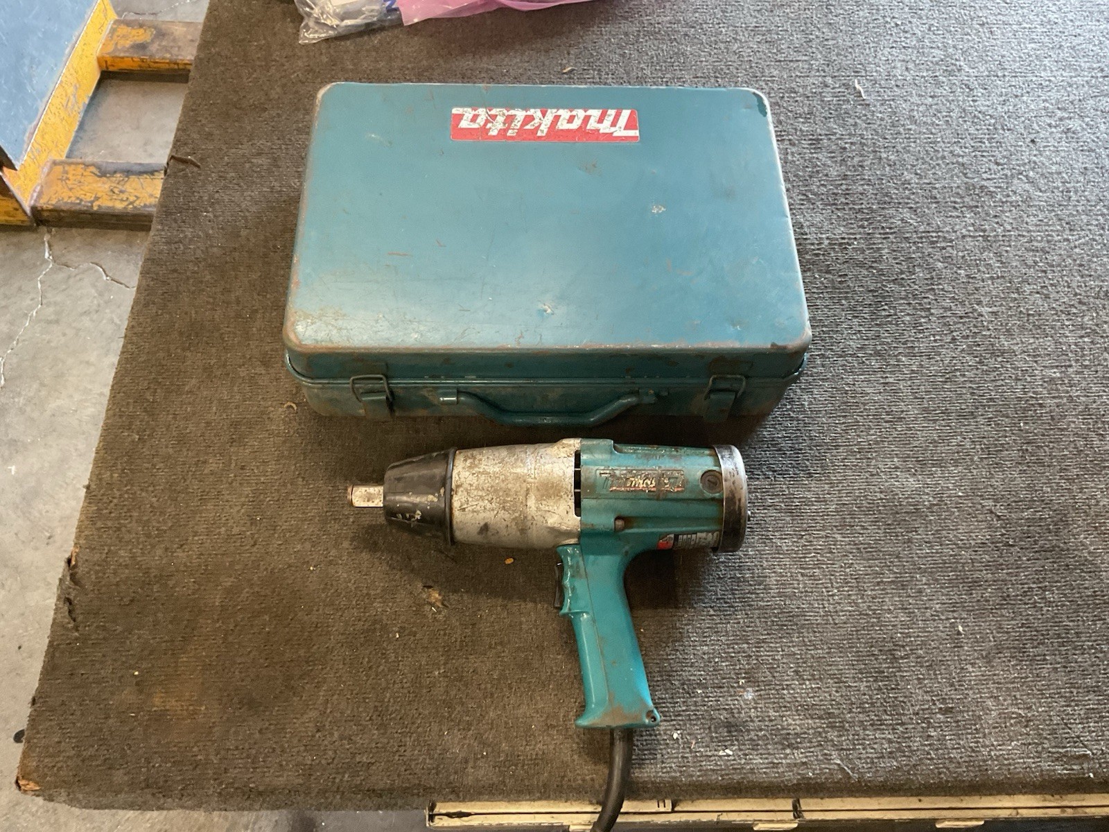 Makita 3/4&Prime; Impact Wrench Model 6906 115V Wired Electric
