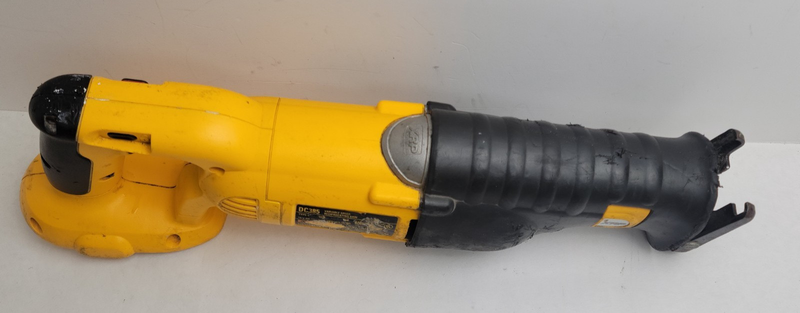Dewalt 18V Drill, Reciprocating Saw, 3 18V Batteries, Charger , Works