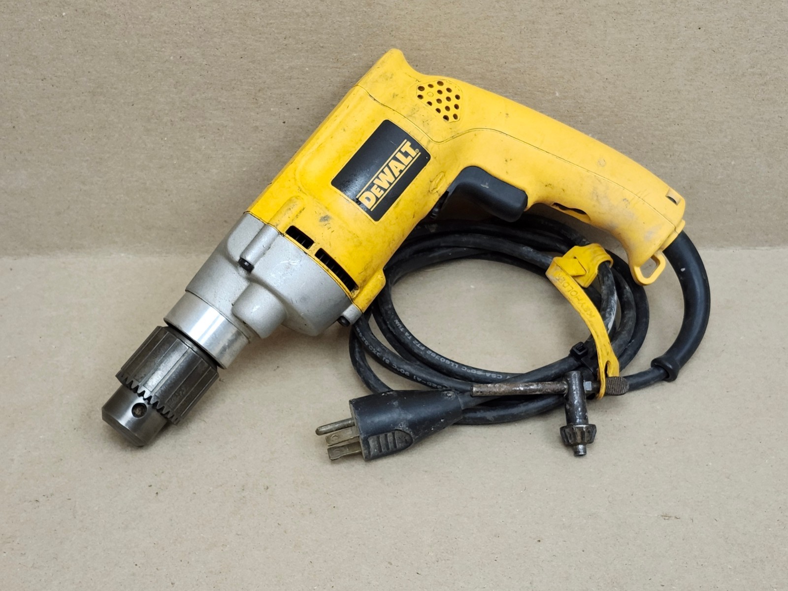 Dewalt DW235G 1/2&Prime; VSR Electric Drill W/Chuck Key