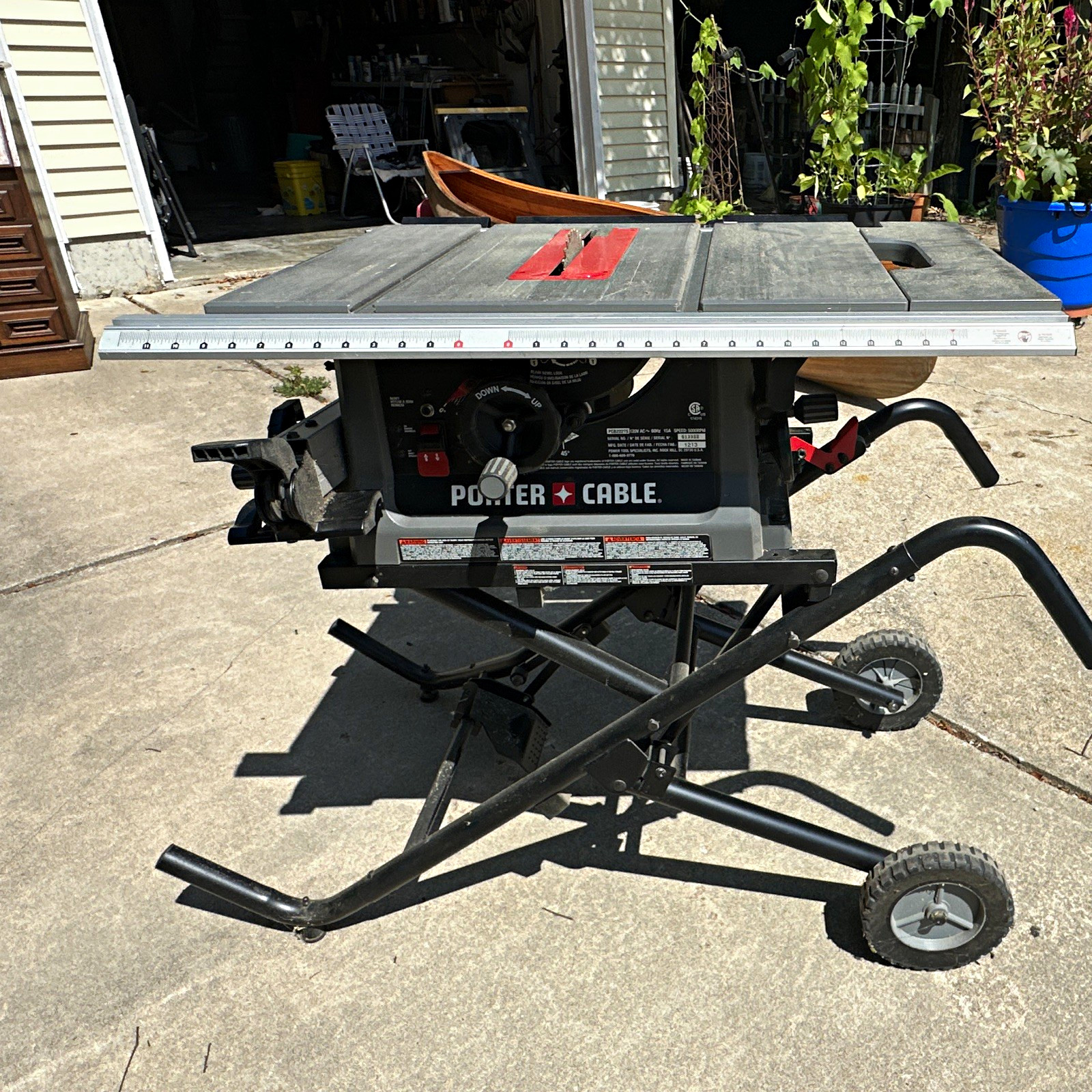 PORTER-CABLE Corded Electric Table Saw with Rolling Stand