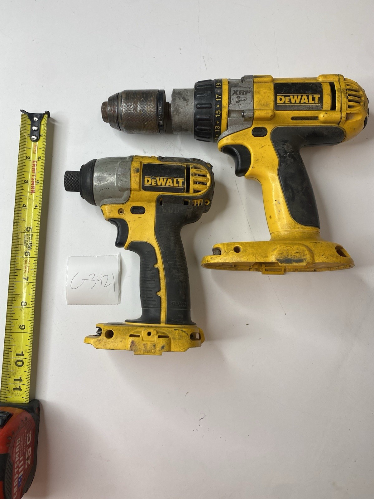 C-1319 Lot of 2 DeWalt DC825 DC827 18V 1/4” Impact Drivers Tool Only