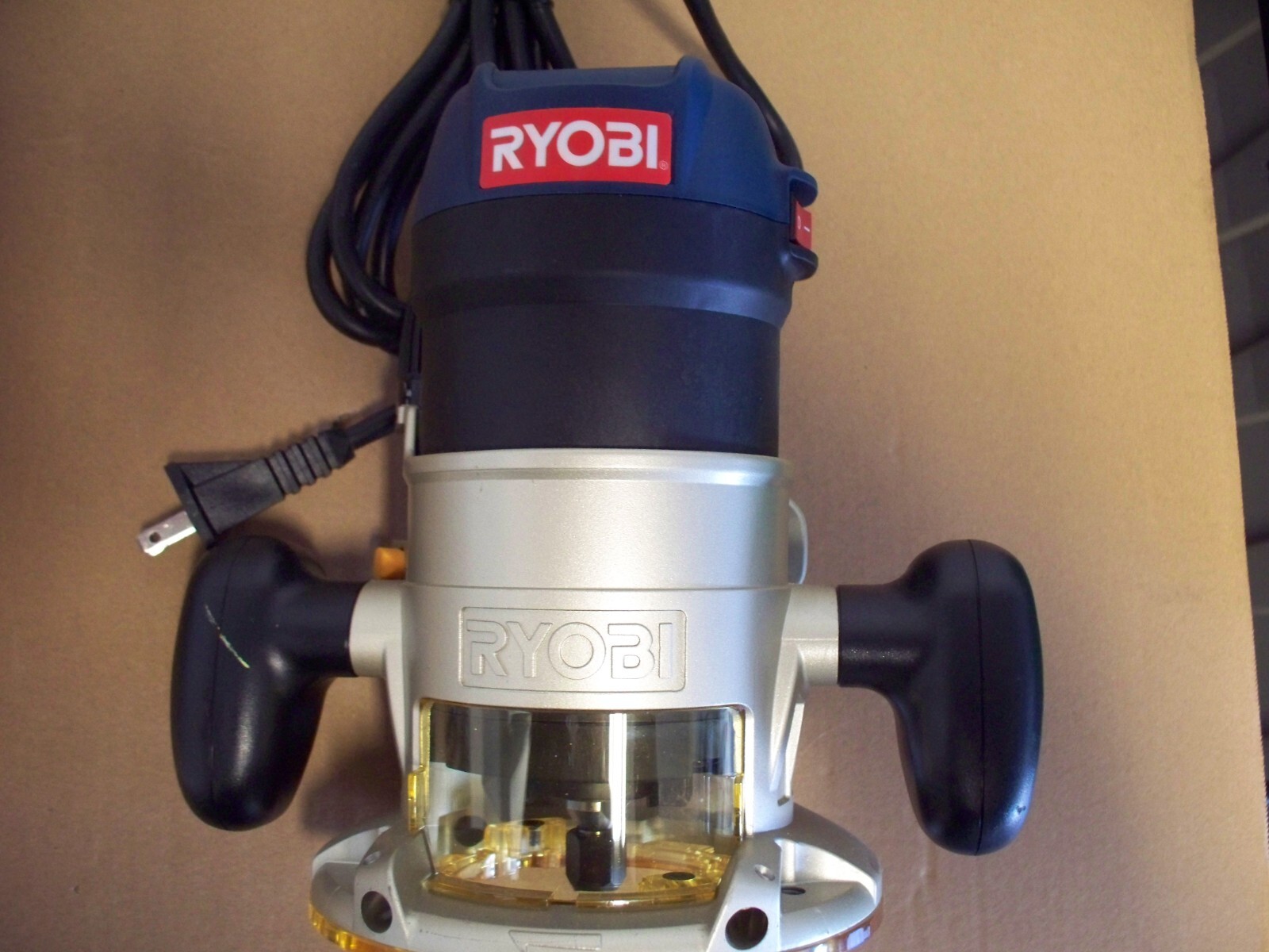 Ryobi R163 Fixed Base Router With 15 pc. bit set NEW