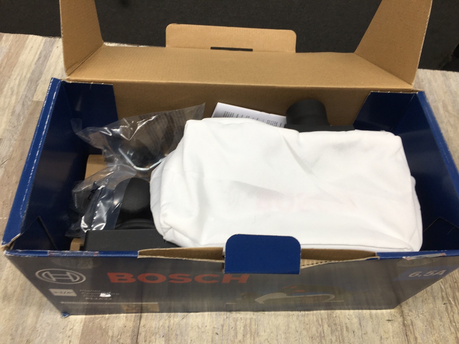BOSCH PL1632 3-1/4&Prime; HANDHELD PLANER 6.5 AMPS – NEW IN BOX