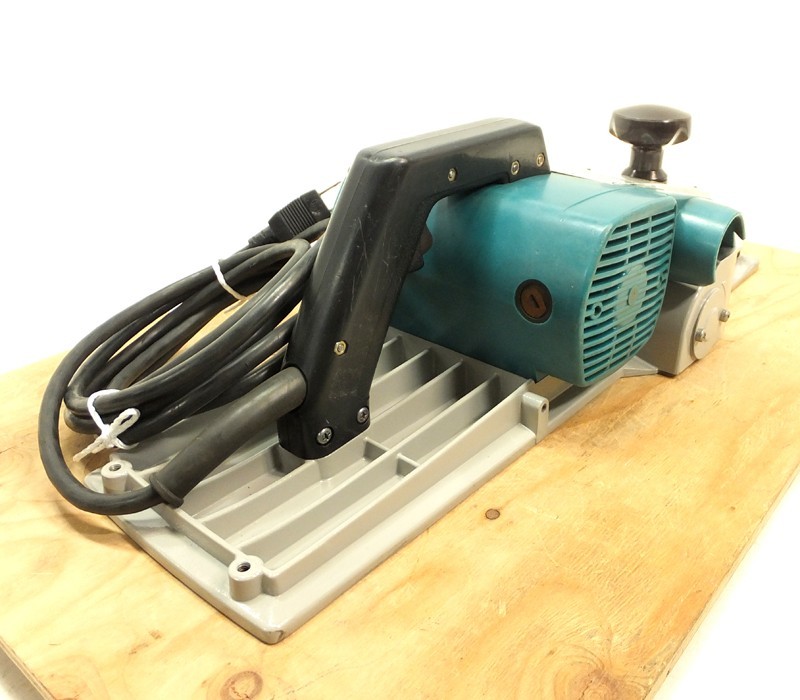 Makita 6-3/4&Prime; Planer 1806B 170mm tested 50-60Hz 1200W 12.5A 100V Used Japan