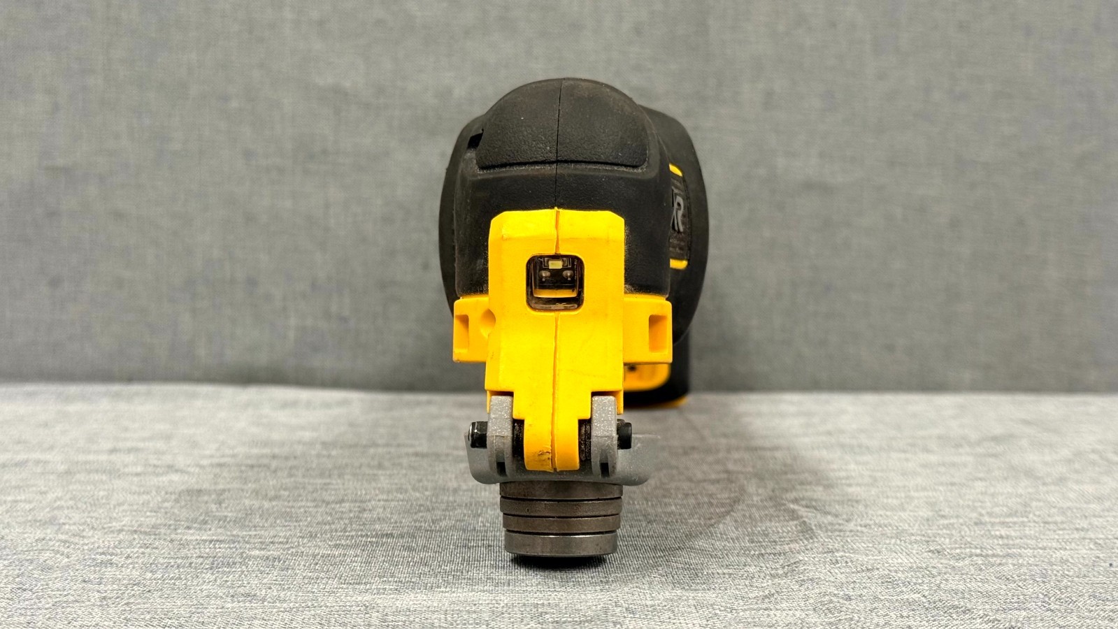 DeWalt DCS356 20-Volt MAX Cordless Brushless Oscillating Tool Bare Tool Free S/H