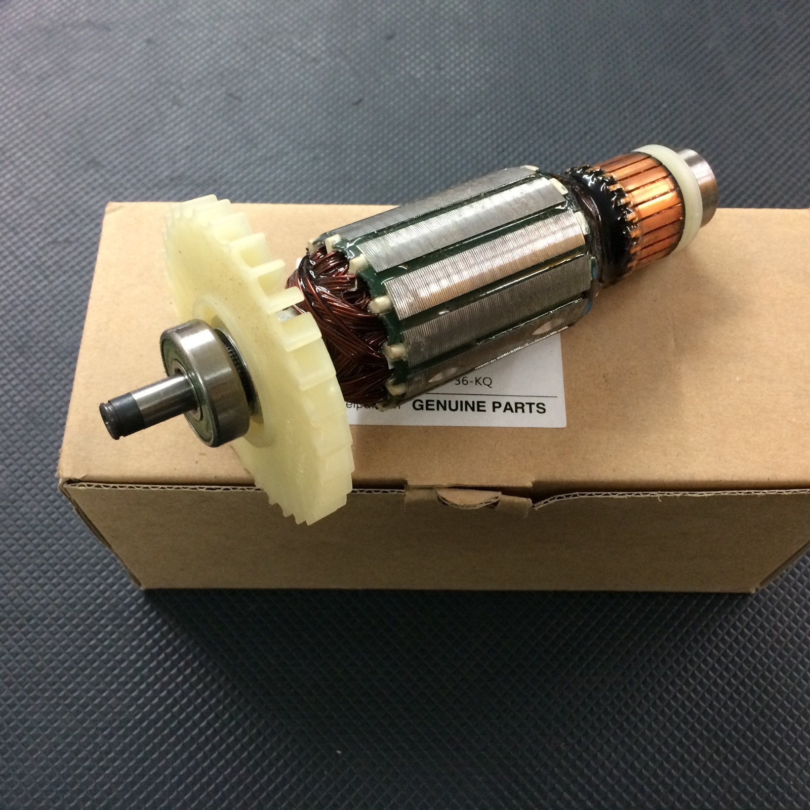 DEWALT DWC860 / DW860 TILE CUTTER ARMATURE ASSY * N028855 *