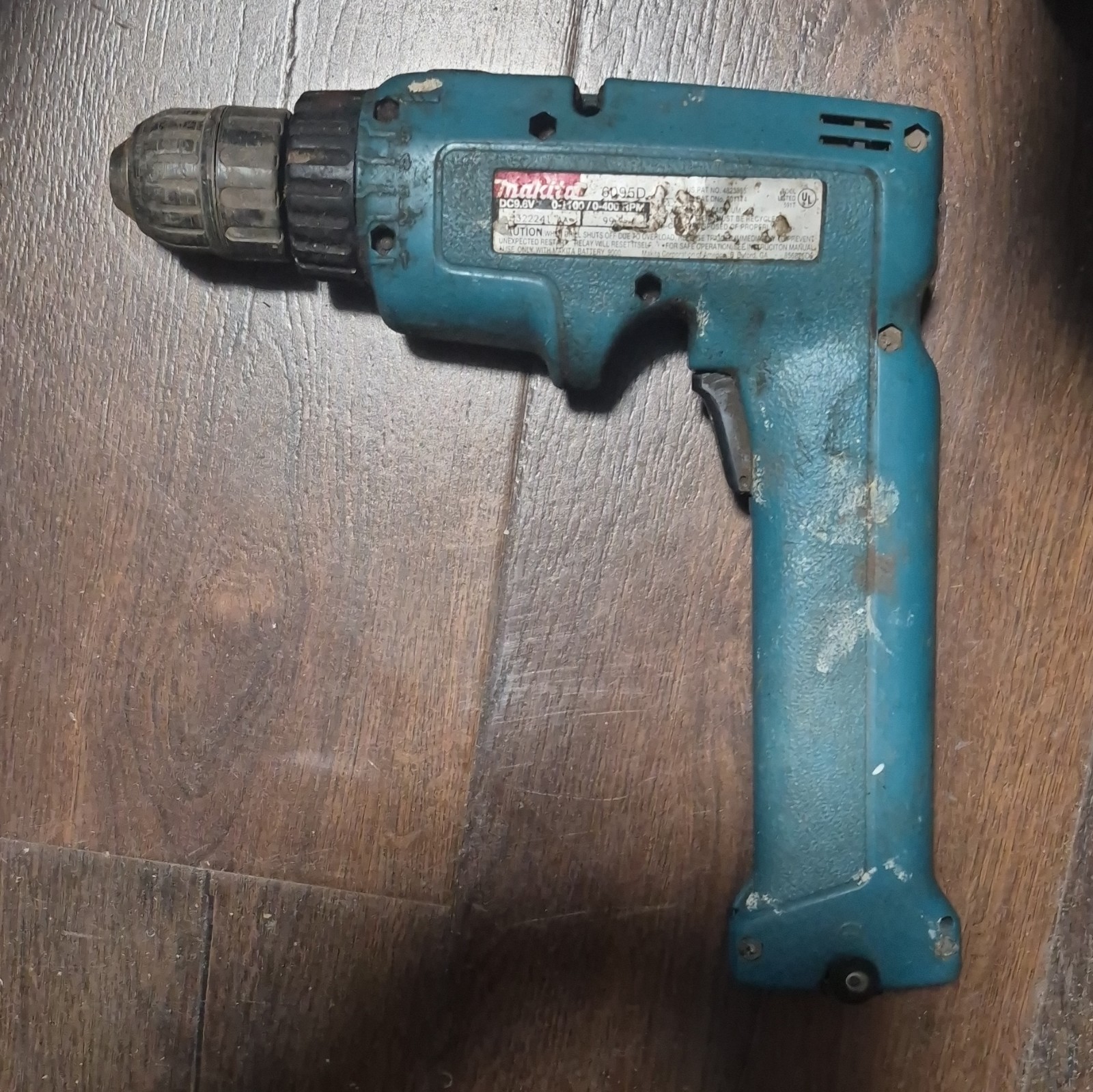 Makita 5090D 9.6V Cordless Drill Driver Compact Lightweight w/ DC9700A