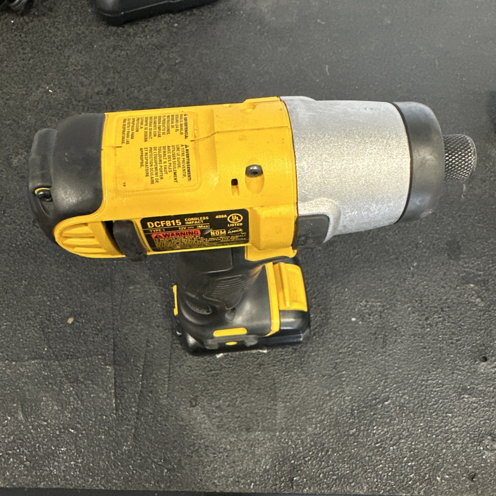 DeWalt DCF815 12 Volt 1/4&Prime; Impact Driver & Damaged DCD710 Drill Driver W Charger