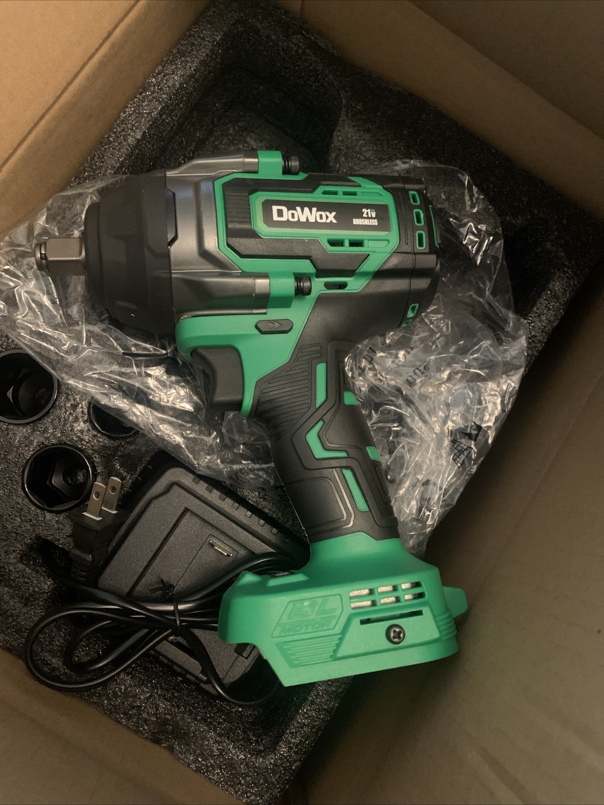 DoWox 1/2 Inch High Torque Cordless Impact Wrench, 700 Ft-Lb, Tool Only, No Batt