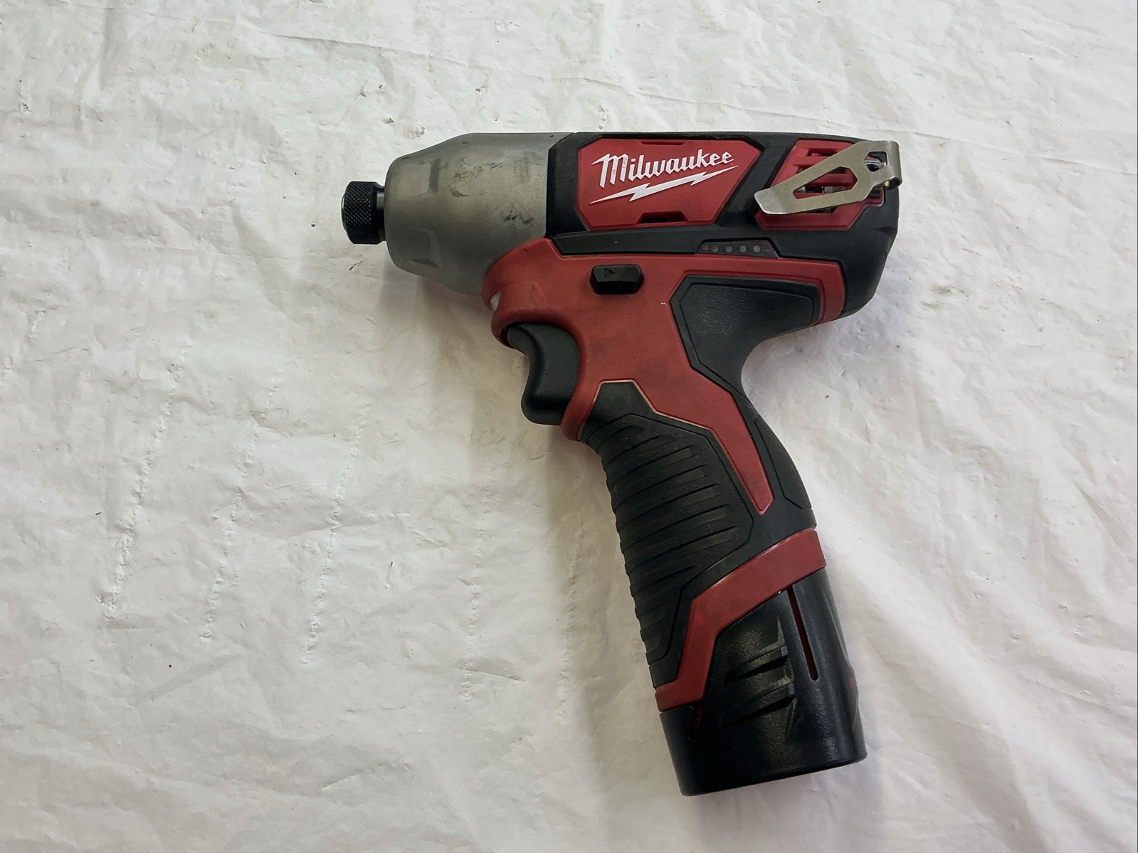 New Milwaukee 2462-20 M12 12V 12 Volt 1/4&Prime; Hex Impact Driver