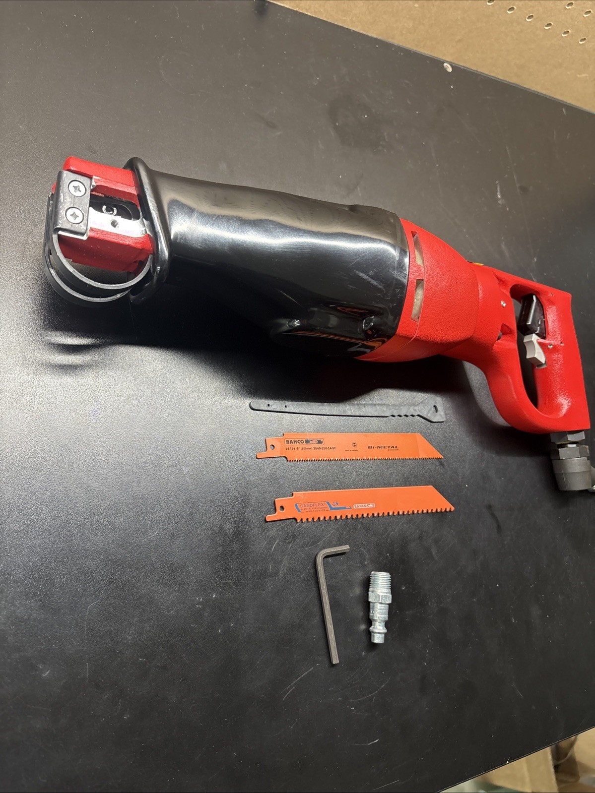 Sioux 1300 Reciprocating Saw 1 HP 1,800 Strokes Per Minute Lockoff Trigger Start