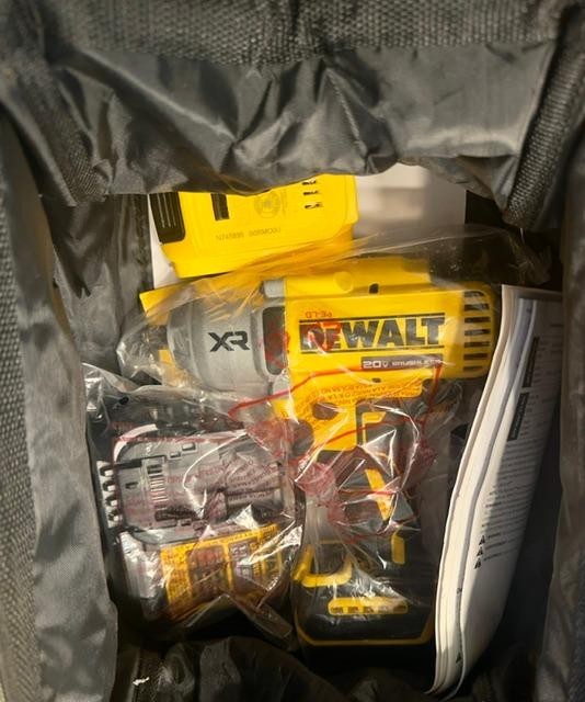 DEWALT DCF900P1 20V 1/2inch Impact Wrench – NEW.