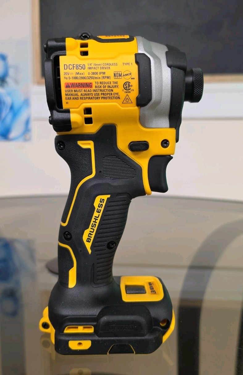 DEWALT DCF850B ATOMIC 20V MAX 1/4 inch Cordless Impact Driver (Tool Only)