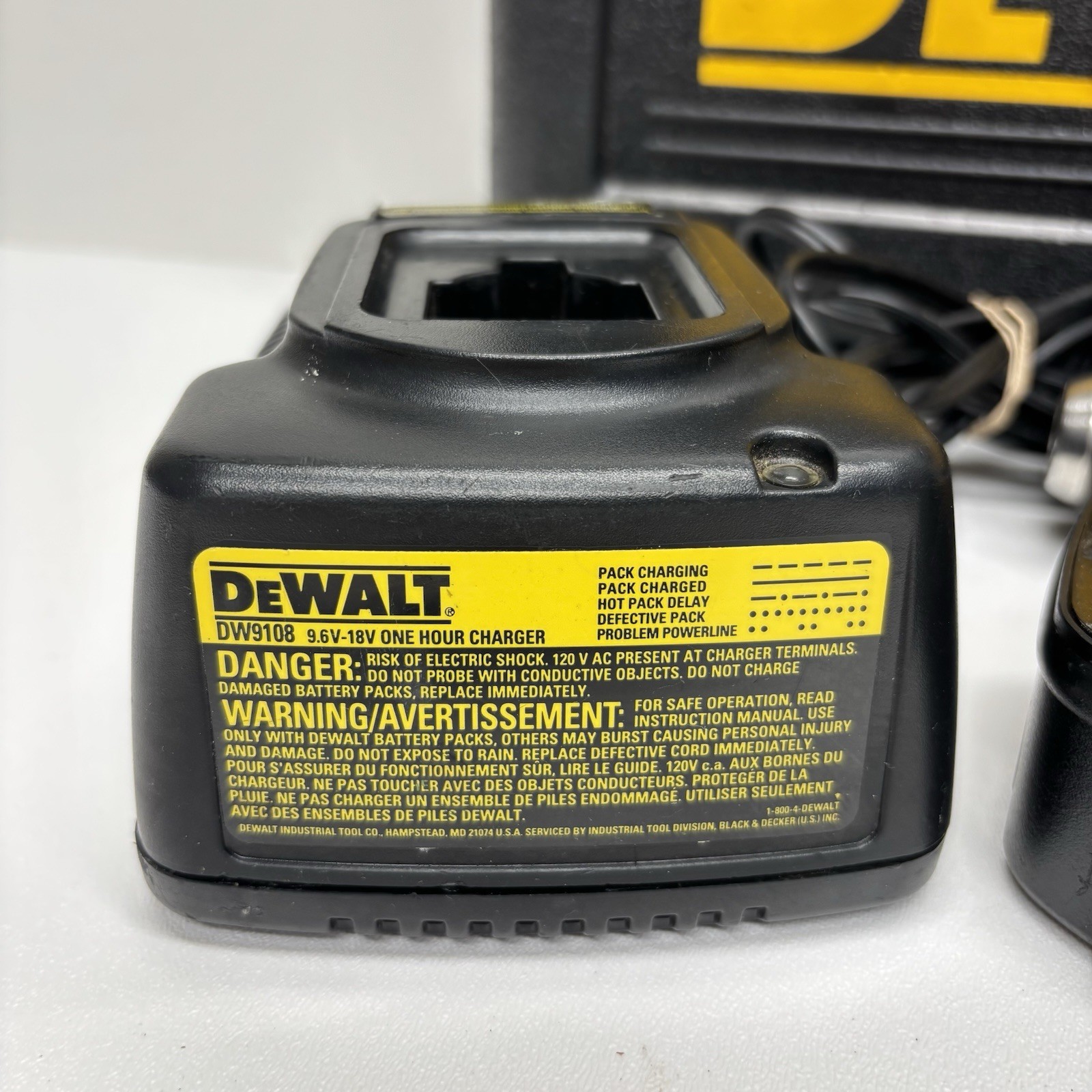 DeWalt 9.6V Cordless Drill Driver Kit DW926 w/ Battery, Charger & Case TESTED