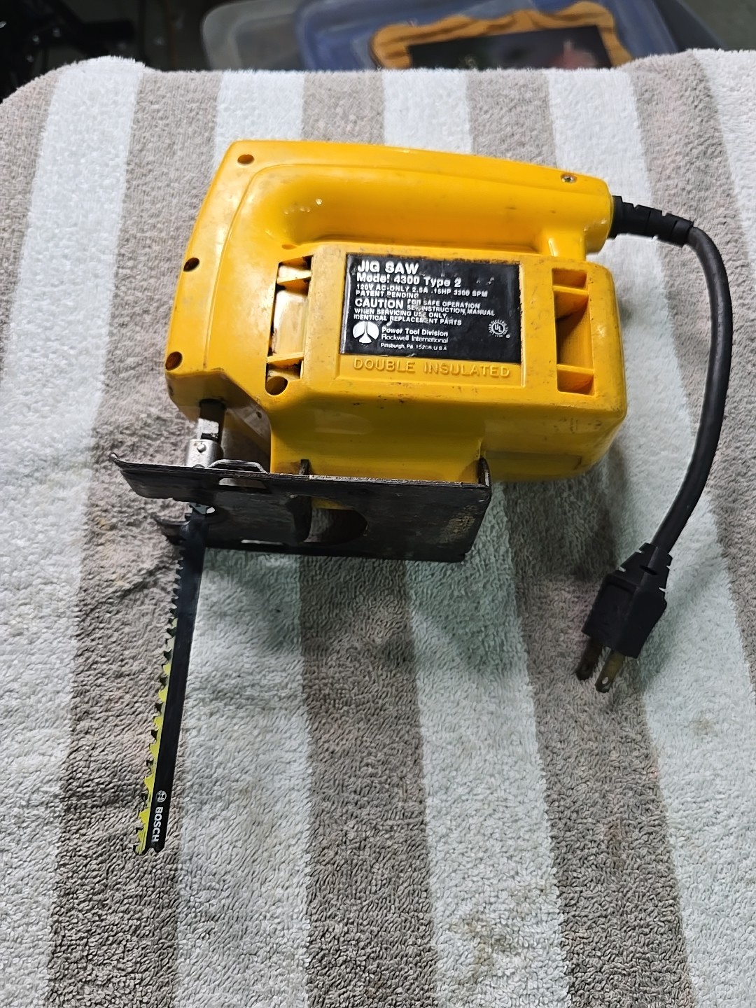 YELLOW ROCKWELL JIGSAW DOUBLE INSULATED CUTTING TOOL WOOD METAL MODEL 4300 TYPE2