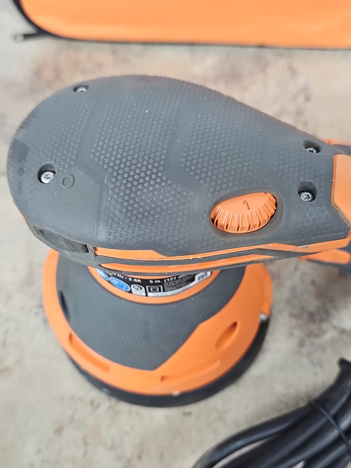 RIDGID R26011 6&Prime; Variable-Speed Corded Orbital Sander With Carry Bag