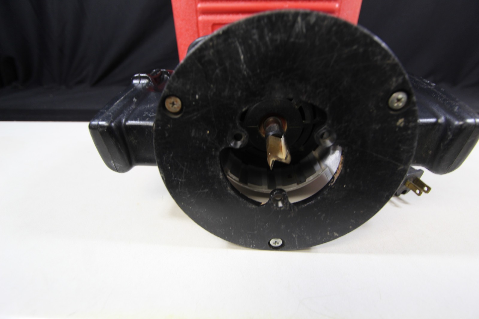 Craftsman EZ Router 1.5HP 8.5 AMPS 25000 RMS IN CARRY CASE(01AE26CA)