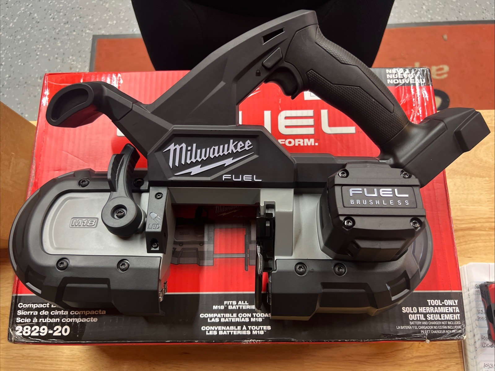 Milwaukee 2829-20 M18 FUEL 3-1/4&Prime; x 3-1/4&Prime; Compact Var Speed Band Saw. BLACK 🔥