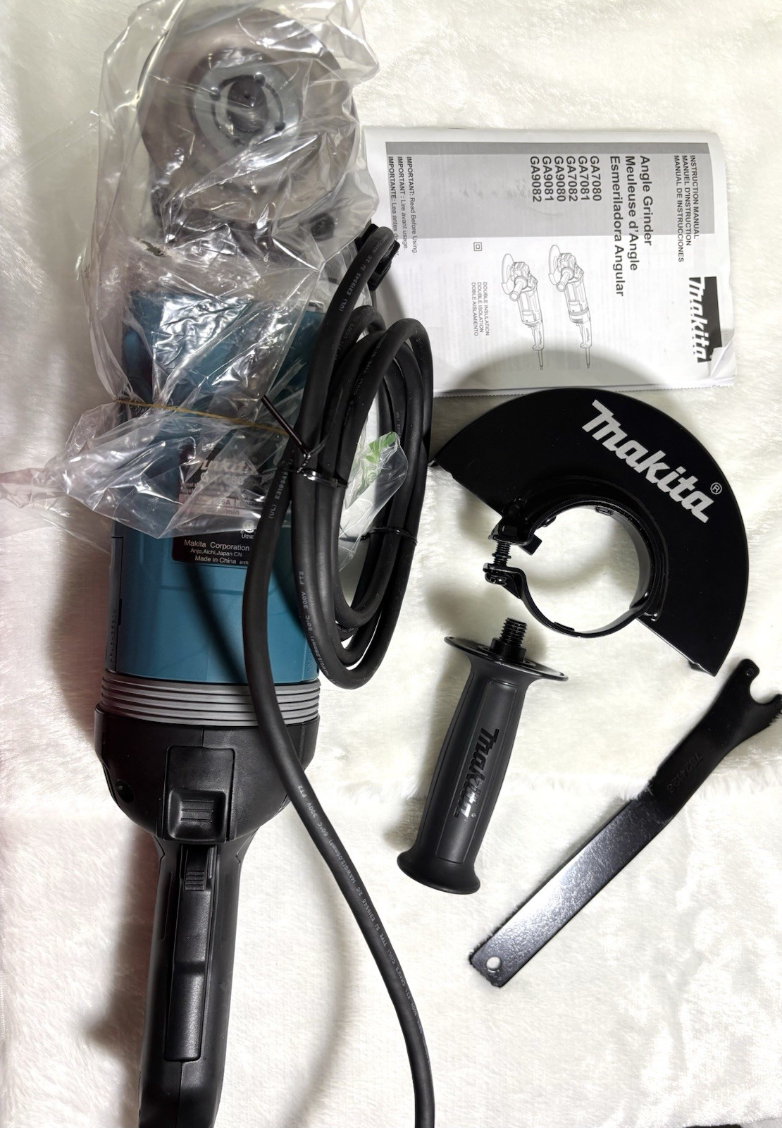 Makita GA7080 Angle Grinder Corded Electric 120V Blue Black Rotary/Circular