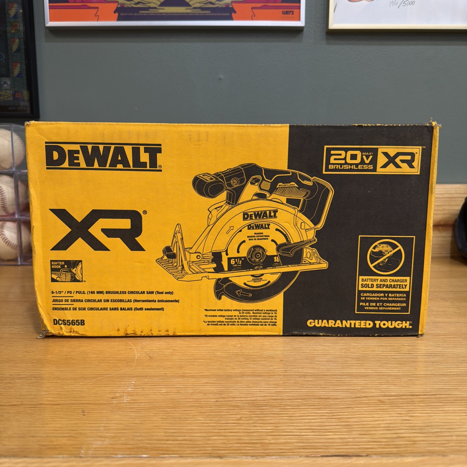 DEWALT 20V MAX 6-1/2&Prime; Brushless Circular Saw DCS565B – TOOL ONLY BRAND NEW
