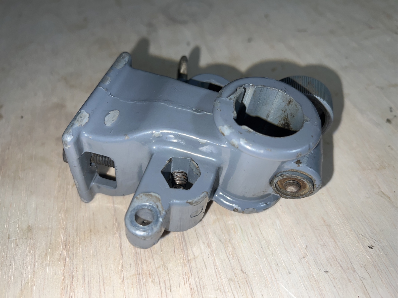 Original Vintage Delta Rockwell 24&Prime; 40-440 Scroll Saw Upper Bracket NSS-275