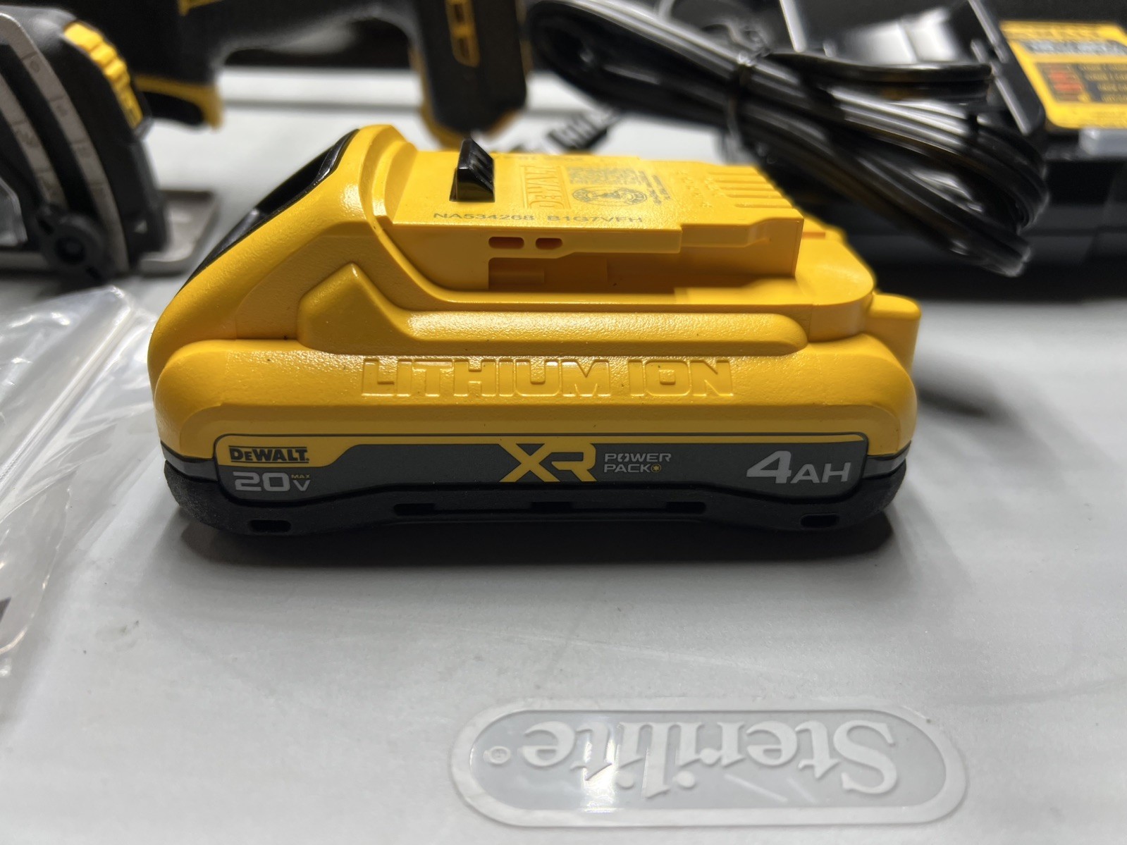DEWALT DCS438B 20-Volt XR Lithium-Ion Cordless 3 in. Cut-off Tool (Tool-Only)