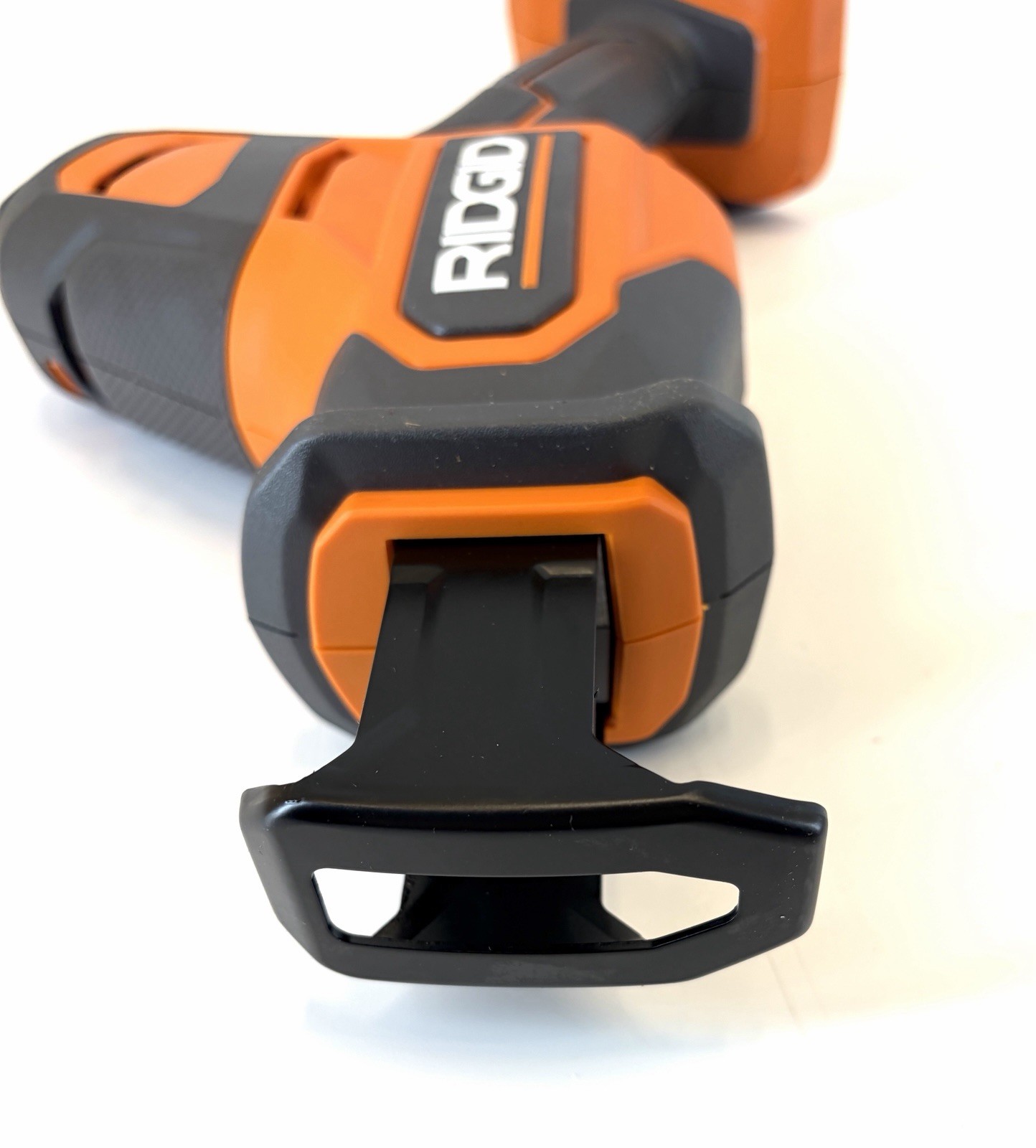 Ridgid 18V One Handed Reciprocating Saw W/ 4 Ah Battery & Charger Model RRS01K