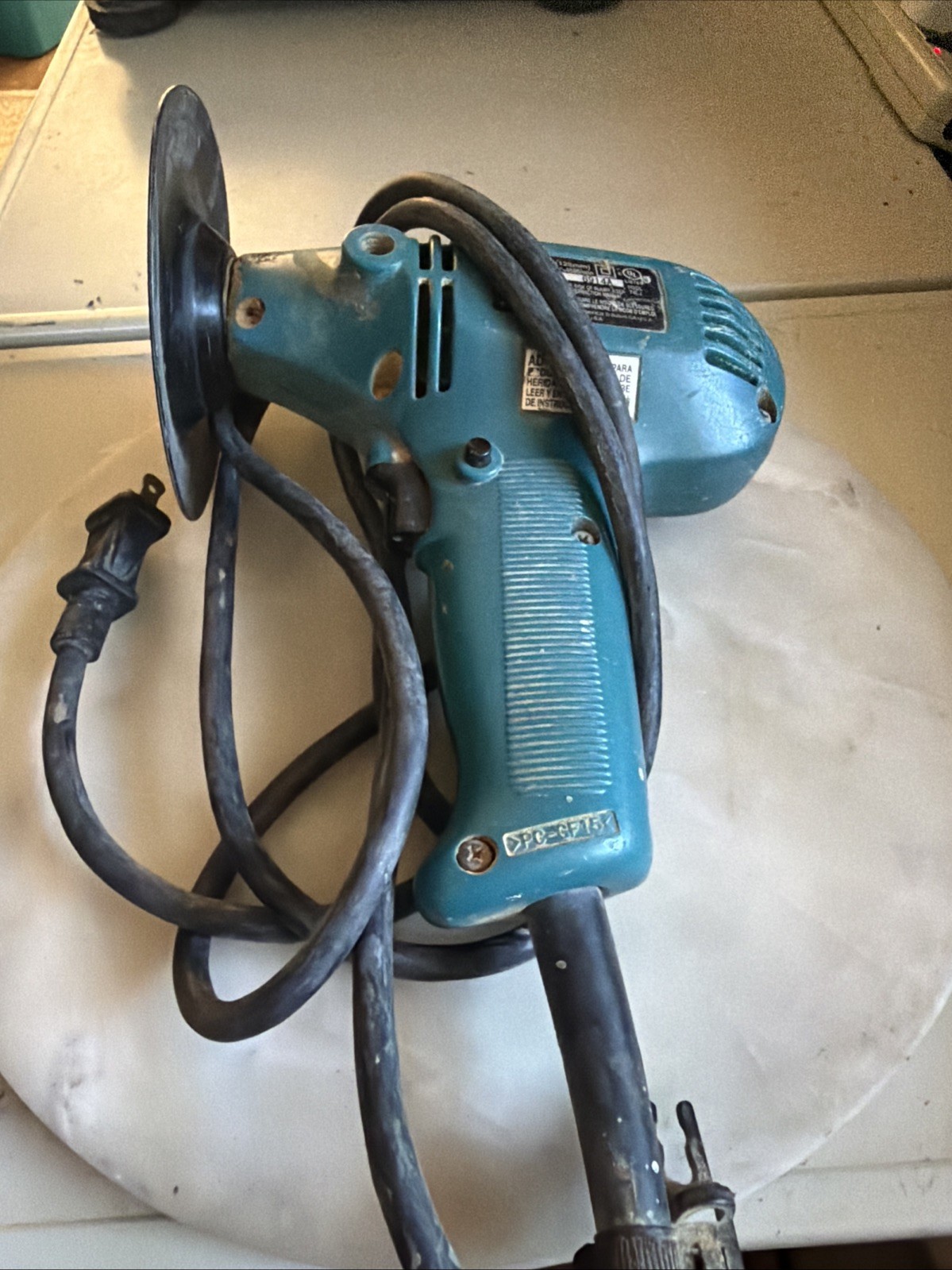 Makita Power Corded Power Tool GV5000 5&Prime; 125 mm Disc Sander 115V 4500 RPM