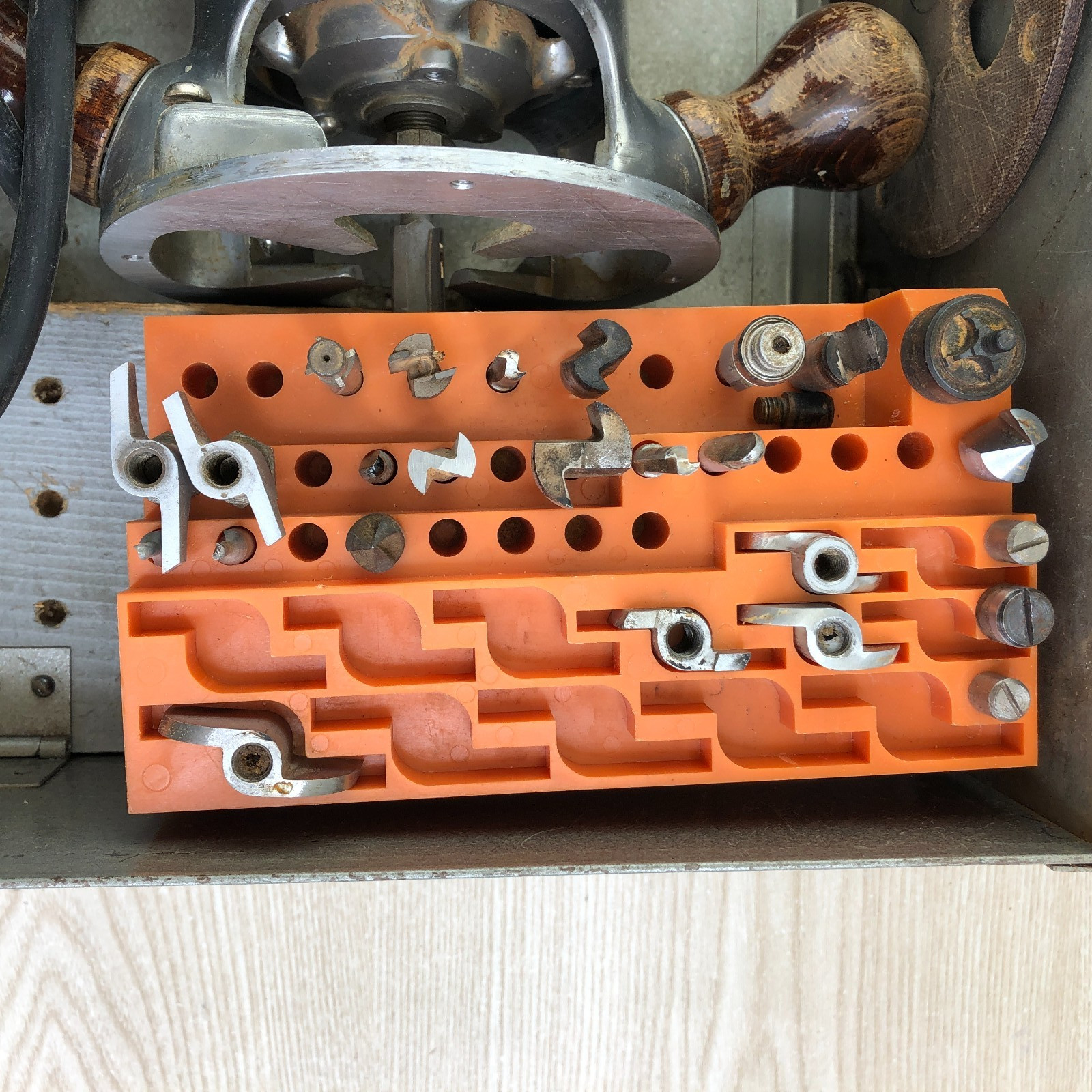 Vintage Stanley Router Type 8 Model A 3.8 Amps w/ Stanley Base Type GA-42 & Case
