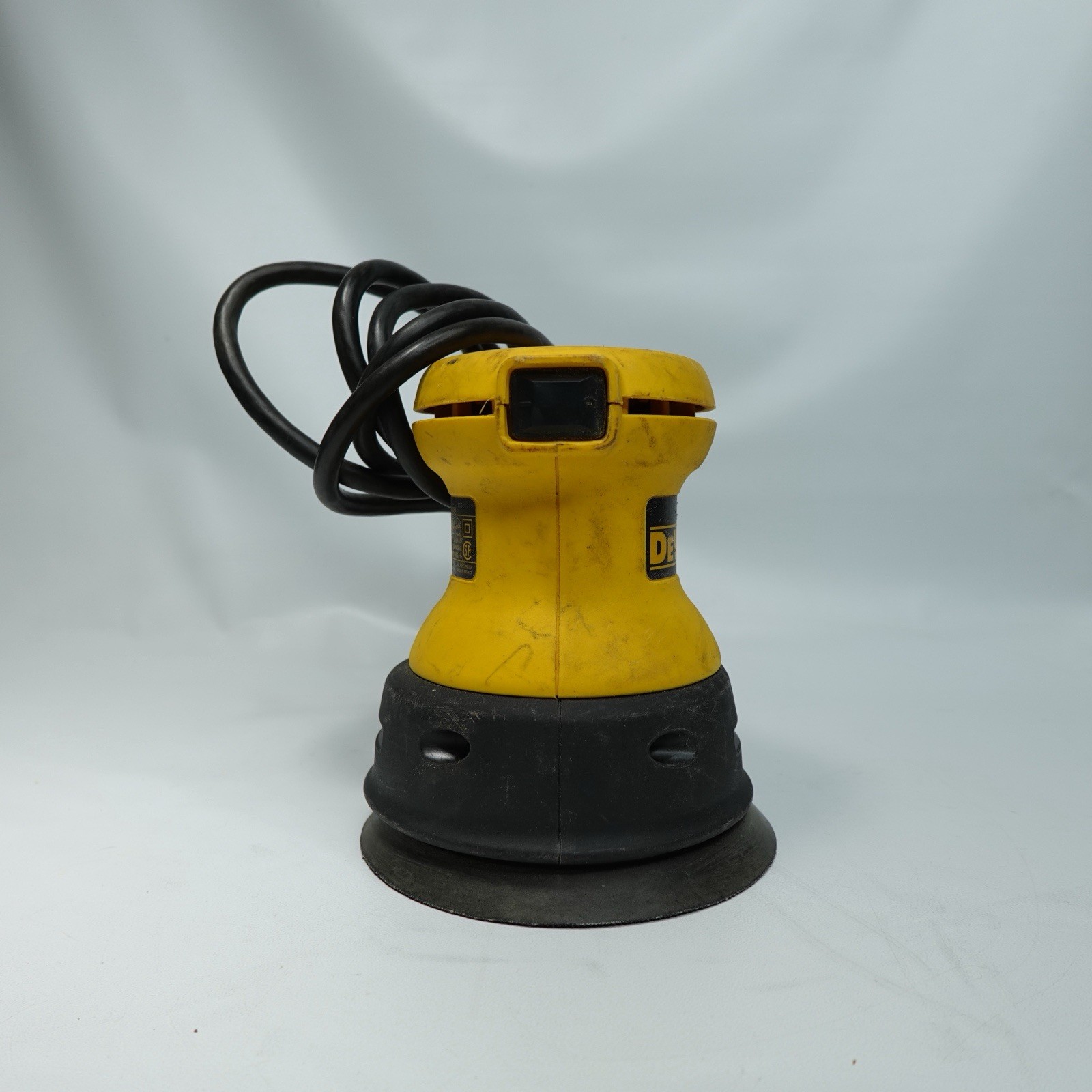 Dewalt Dw421 Random Orbit Palm Sander Corded