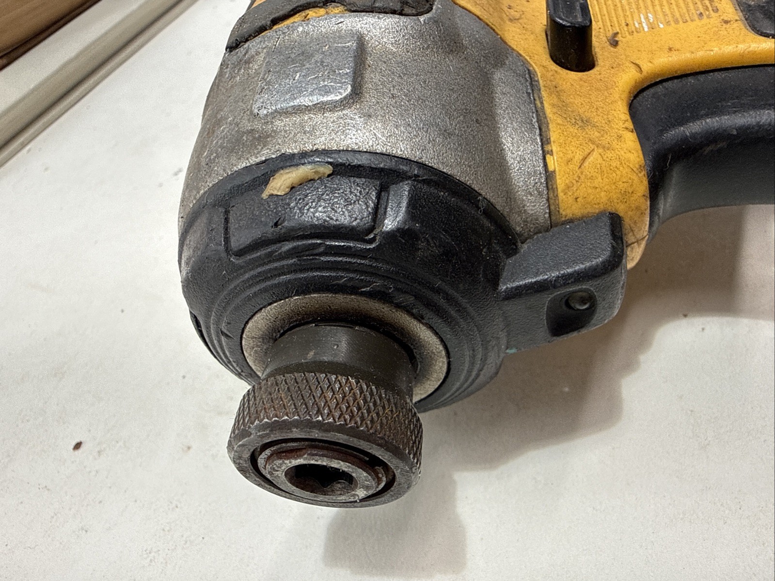 DEWALT DCF787B (P04017592)