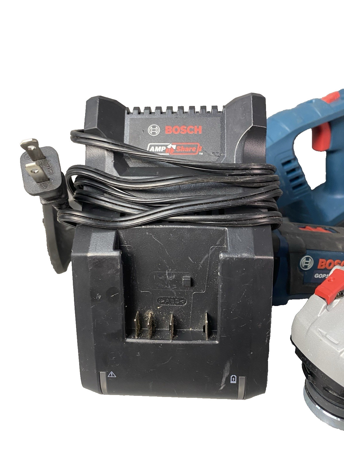 Bosch 18V combo kit 6 Tools, two 4ah Batteries 1 Charger & large zippered Bag
