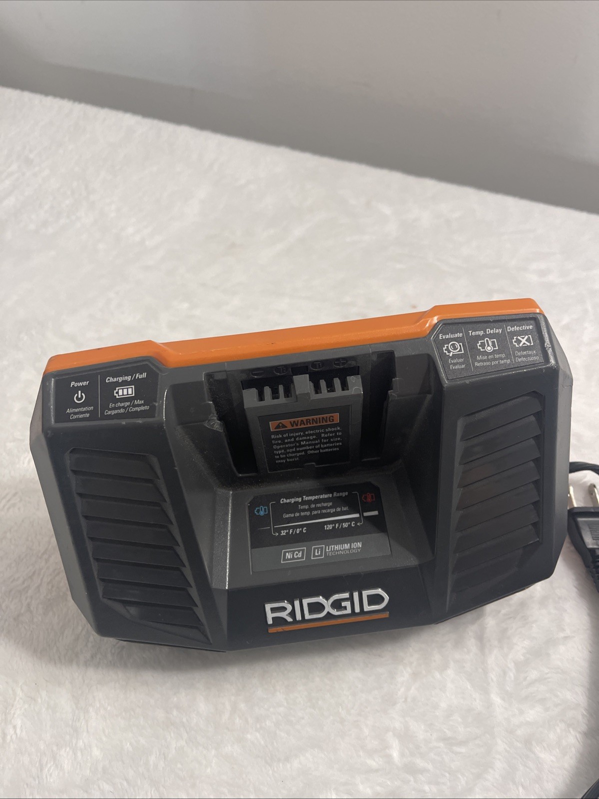 Ridgid R840093 Battery Charger 9.6-18V LI nicd W-3.0AH 18V (TESTED AND WORKING)