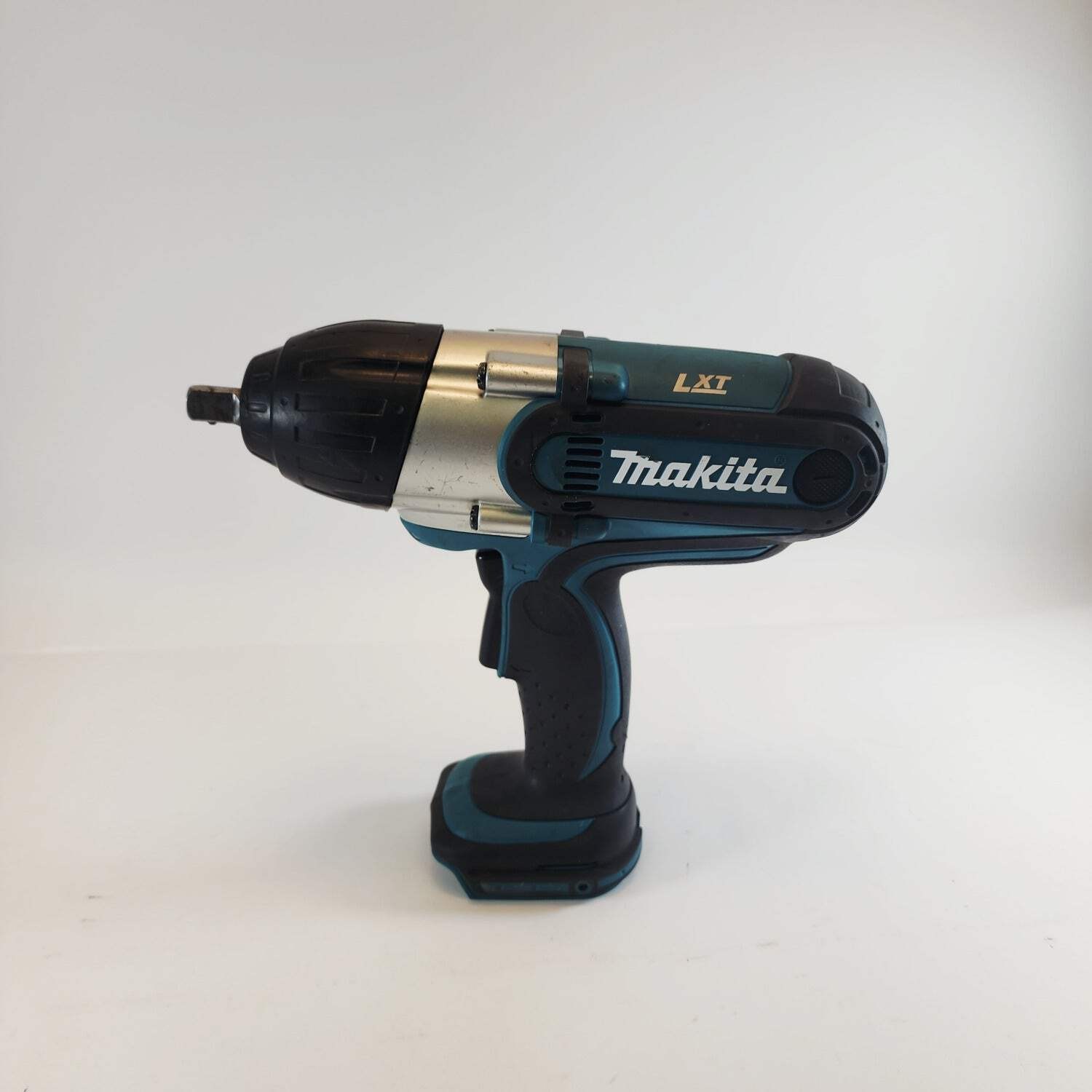 Makita XWT04 18V Square Drive Impact Wrench