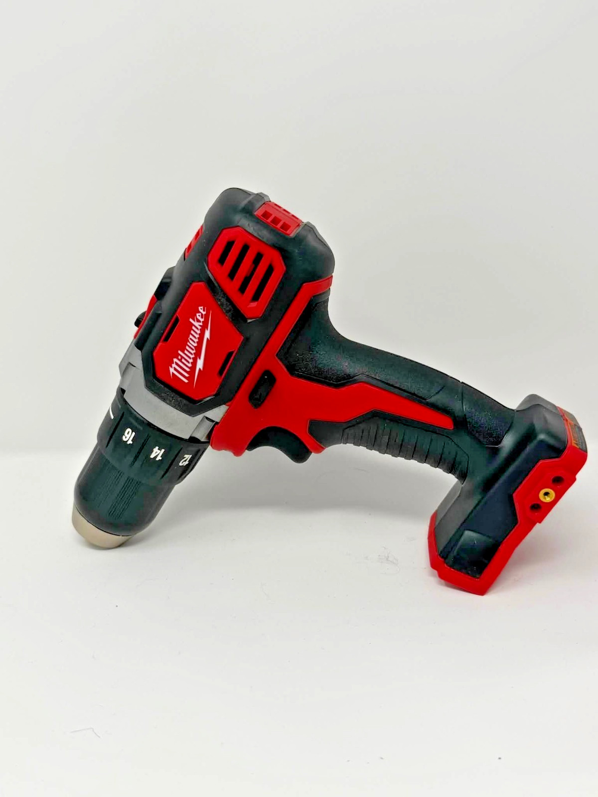 Milwaukee 2606-20 M18 18V Lithium-ion Cordless 1/2&Prime; Drill Driver (Tool Only)