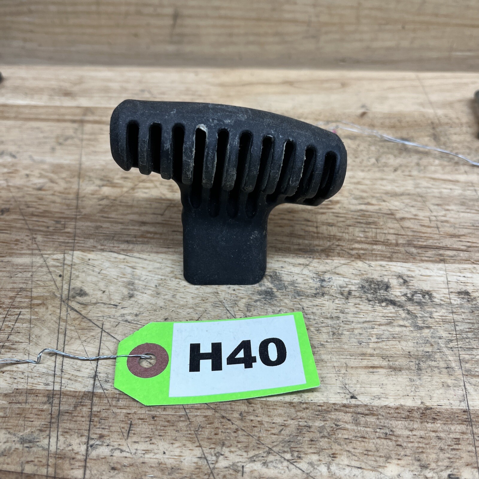 DEWALT DCS578 7-1/4” Circular Saw PARTS – AUXILIARY HANDLE only – H40