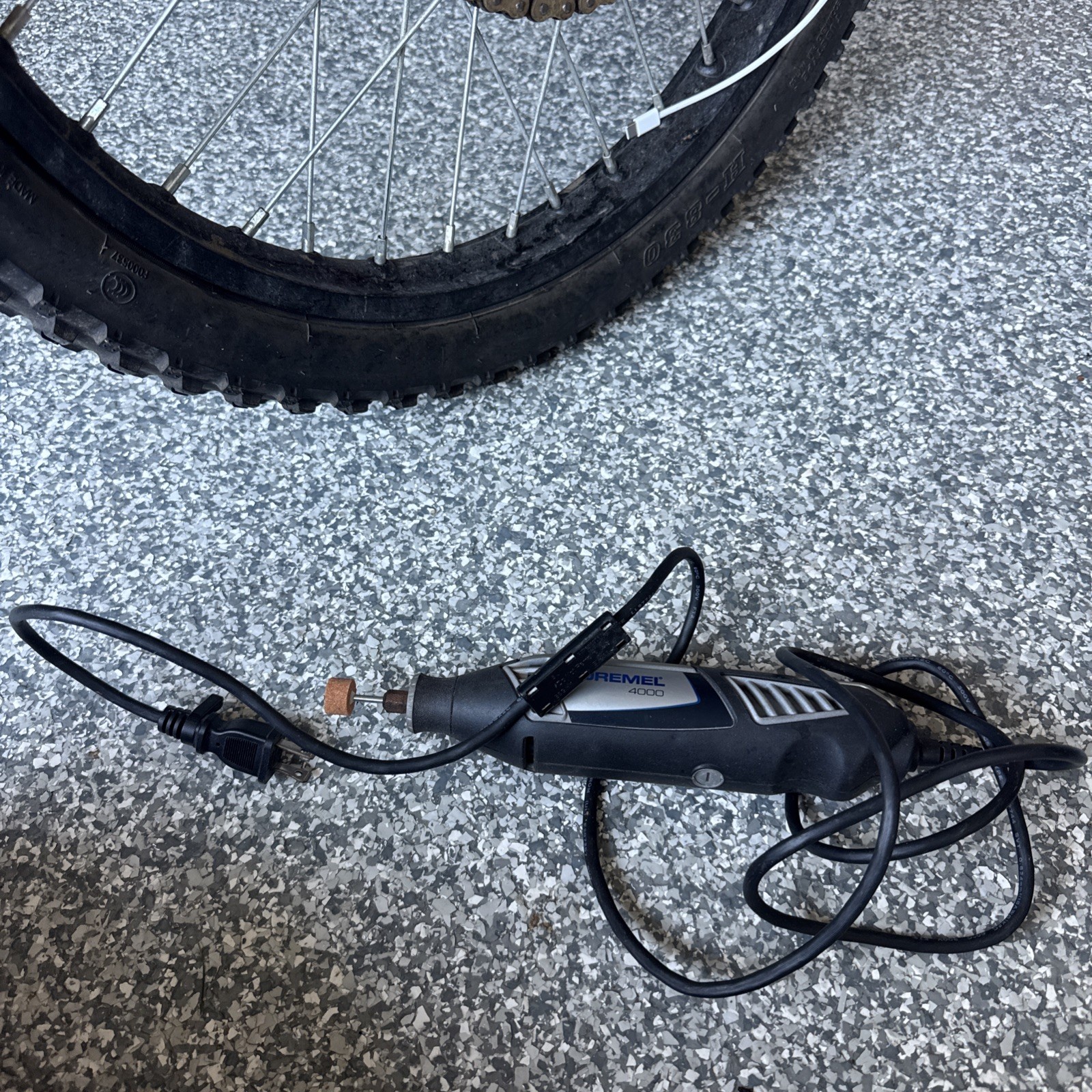 DREMEL 4000 (J06020985)