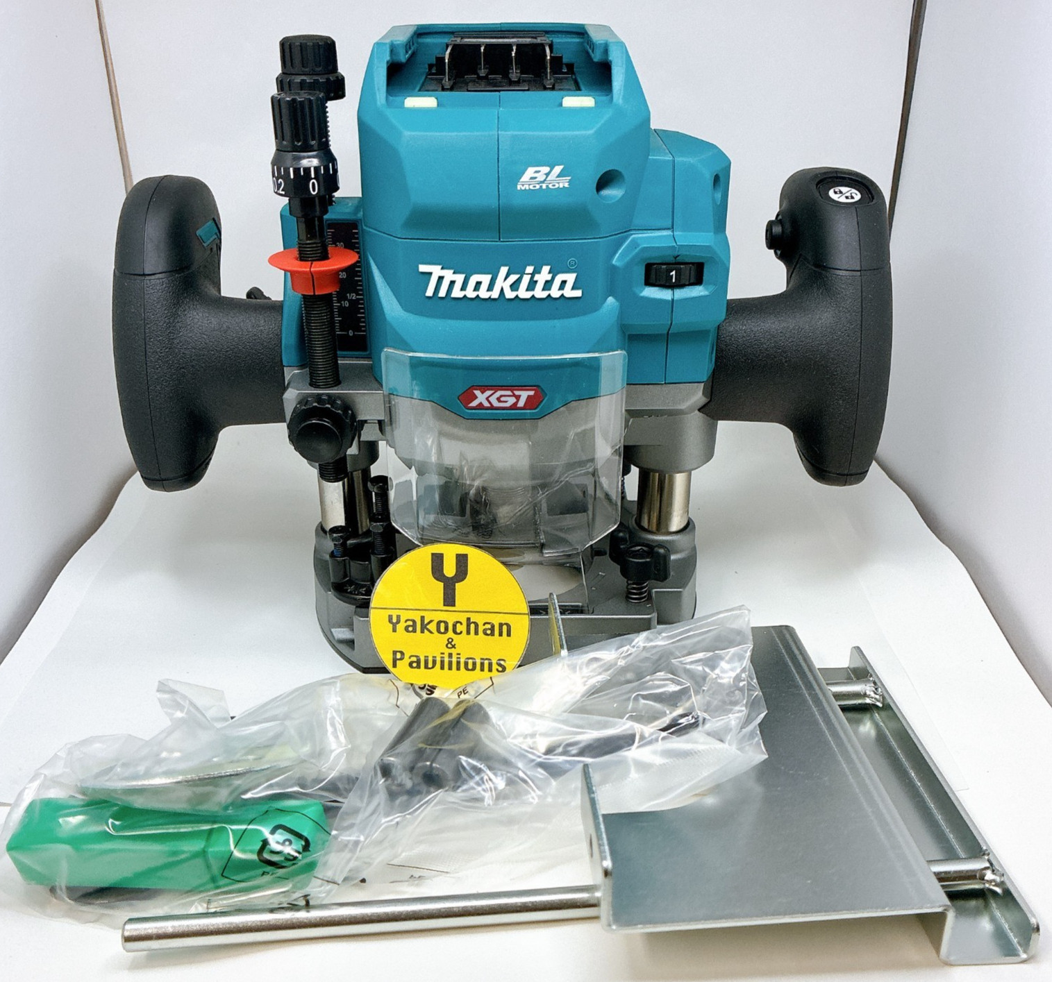 Makita Rechargeable Router RP001GZ 40Vmax Chuck 12mm No Battery Tool Body Only