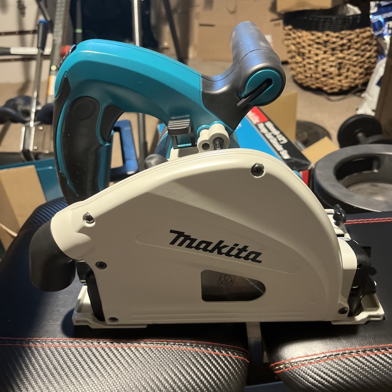 Makita SP6000J1 6-1/2&Prime; Plunge Cut Circular Saw New Open Box