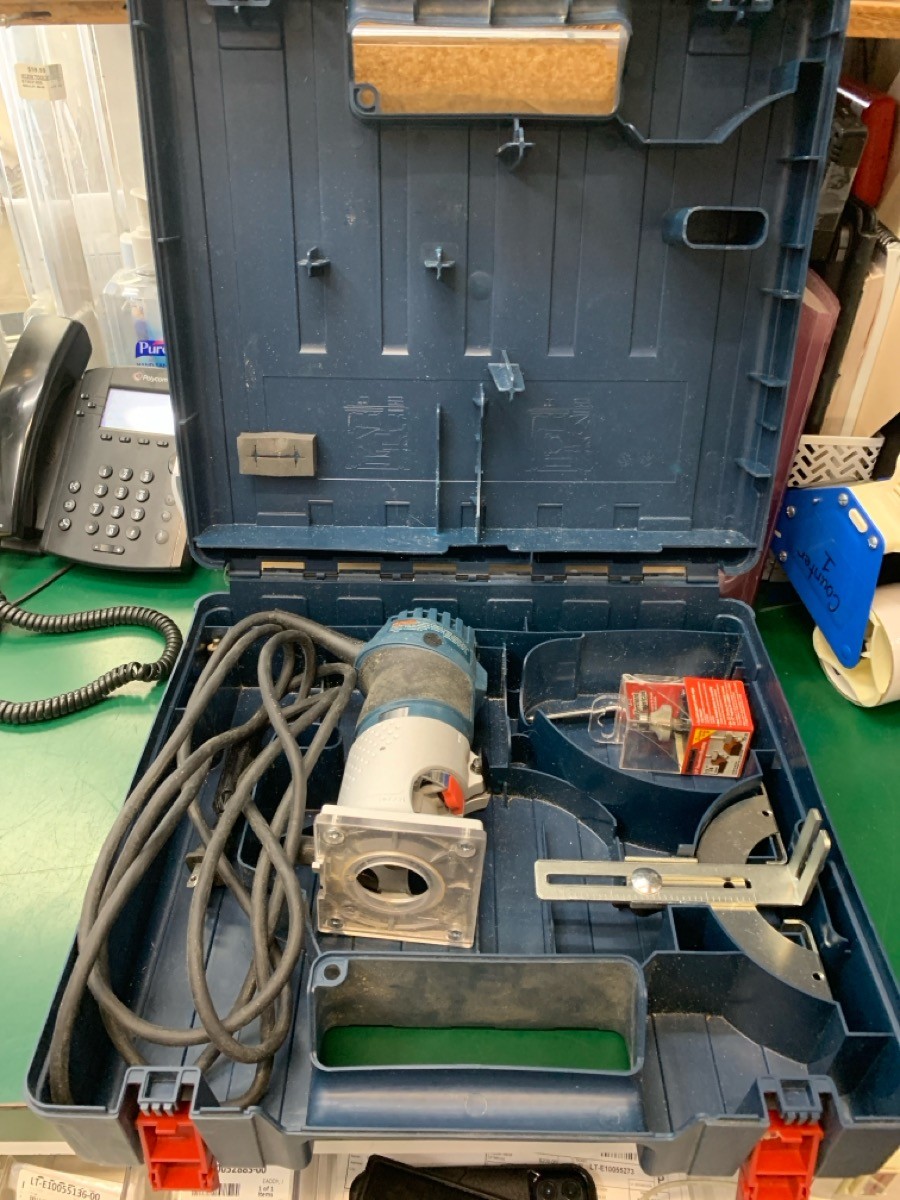 Bosch PR20EVS Colt 1.0 HP Palm Router 1/4 In Collet Blue Variable Sp (E10051354)