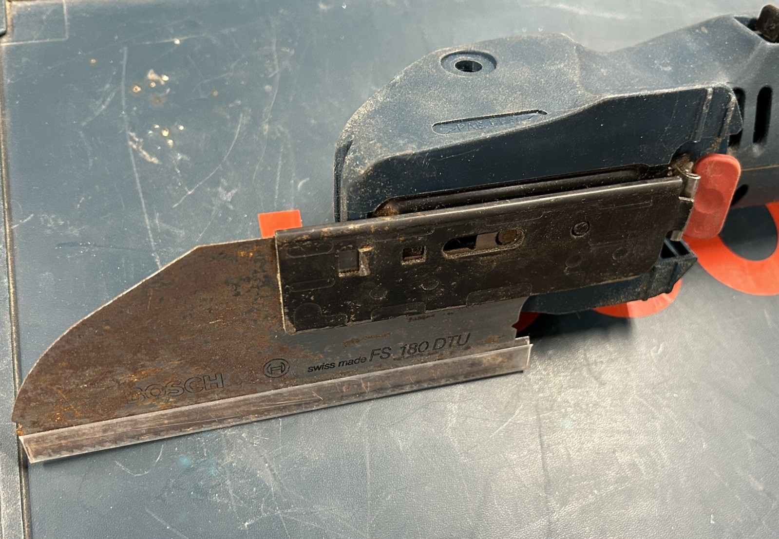 Bosch 1640VS Fine Cut Power Flush Cut Jamb Saw w/ Miter Table Blades Hard Case