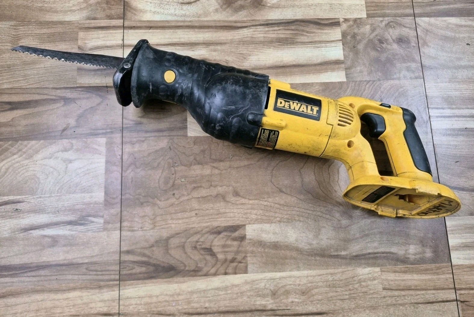 DeWalt DC385 18V Type 2 Variable Speed Reciprocating Saw Bare Tool ONLY Cordless