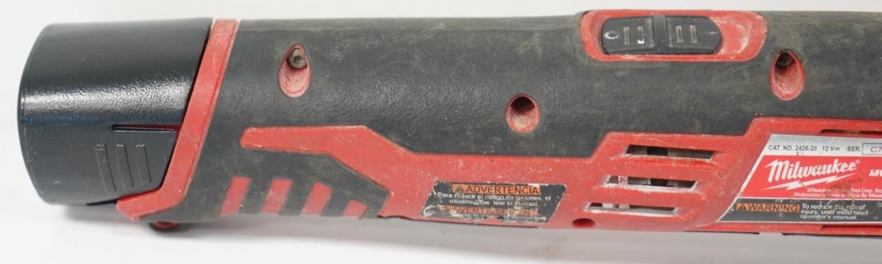Milwaukee 2426-20 M12 12V Li-Ion Cordless Multi-Tool w/Battery & Charger