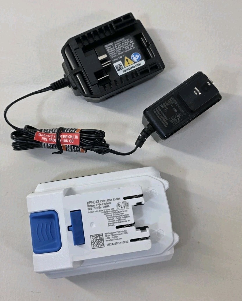 Hart 20V Combo Kit HPCK221BSB 6-1/2&Prime; Saw & 1/2&Prime; Drill BatteryCharger 2Blades Bag